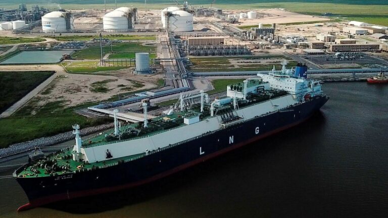 Сжиженный природный газ США: разменная монета в торговых переговорах США и ЕС при Трампе