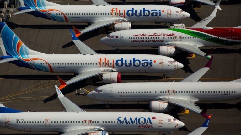 Boeing объявил о почти 2200 увольнениях на исторических объектах