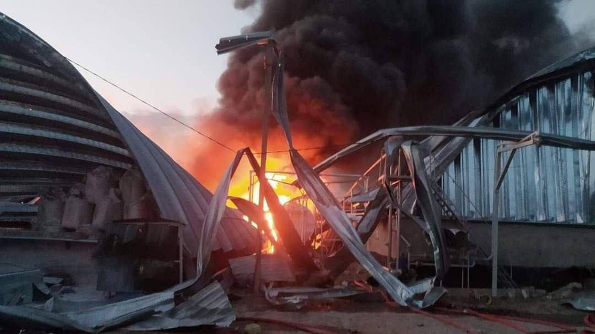 В Одессе сильные взрывы, район атакован дронами