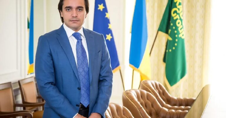 Новым главой корпорации KADORR Group стал сын Аднана Кивана, Руслан. Он продолжит издавать Kyiv Post