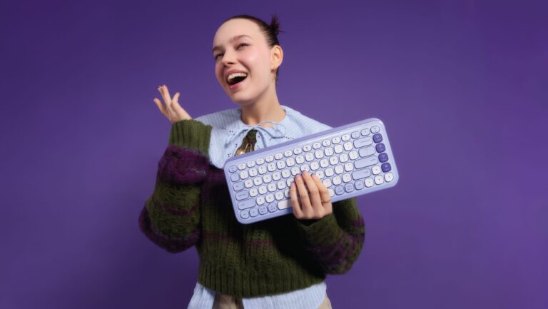 Познакомьтесь с серией Logitech POP Icon до 17 ноября в торговом центре Mega Mall Bucharest — новыми периферийными устройствами для любителей цвета и производительности.