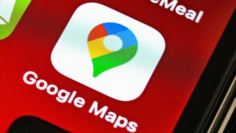 Новая опция Google Maps: спасение в последнюю минуту для покупателей, покупающих поздно в отпуске, но не для всех.