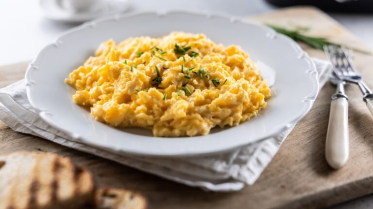 Это самая вкусная яичница, с ней не ошибешься. Это самая вкусная яичница, с ней не ошибешься.