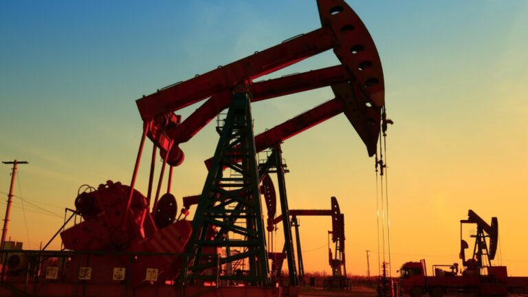 В связи с ожидаемыми новостями из США: Разворот цен на нефть