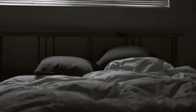 Ученые считают, что нарушение сна является признаком распространенного заболевания печени.