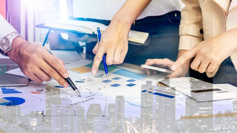 Финансист: Сумасшествие с бюджетом покупает голоса