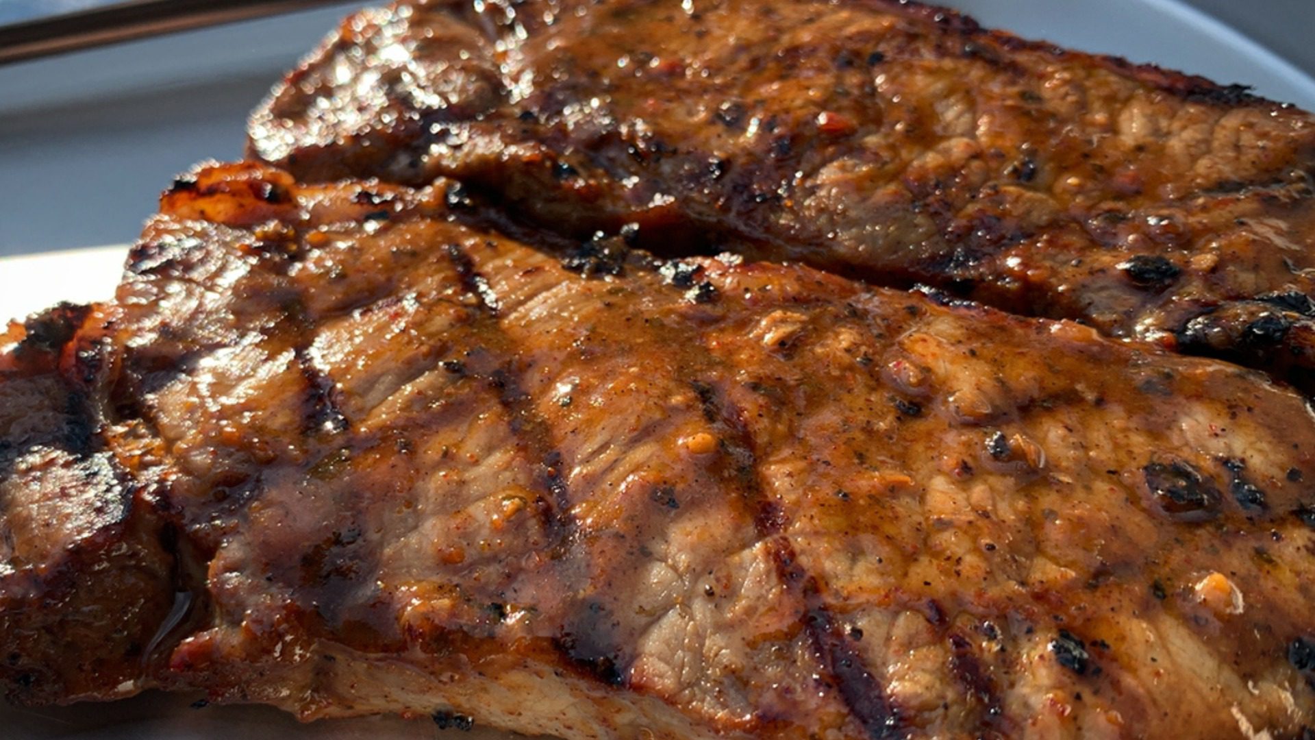 Какие специи делают стейки из шеи невероятно вкусными?