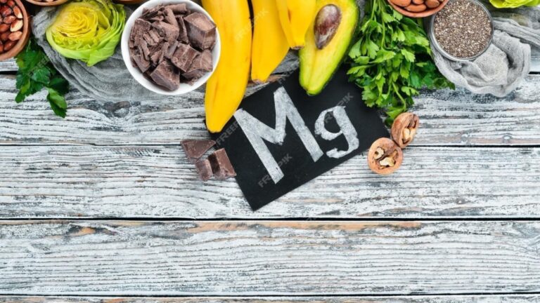 Этот орех богат магнием, снижает уровень сахара и холестерина – достаточно 3-4 орехов в день.