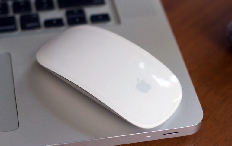 Apple готовит новую Magic Mouse: изменения в дизайне и решение самой раздражающей детали за последние 15 лет