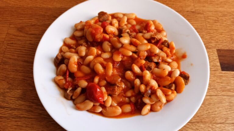 Какие специи придают изумительный вкус любому рагу из фасоли