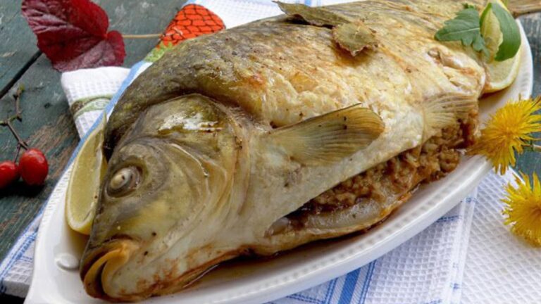 Как приготовить вкуснейшего фаршированного карпа