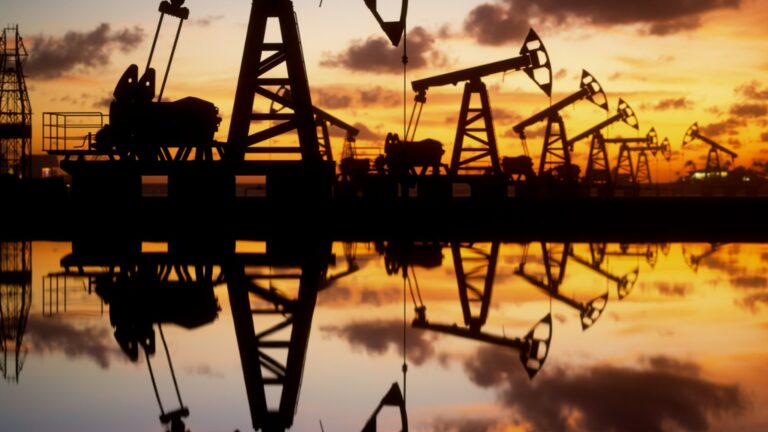 Изменение цены на нефть после данных из Китая Изменение цены на нефть после данных из Китая