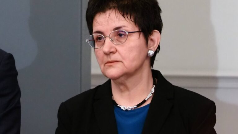 Почему налога для банков не будет, а коньяк и пиво дорожают: пояснения министра финансов