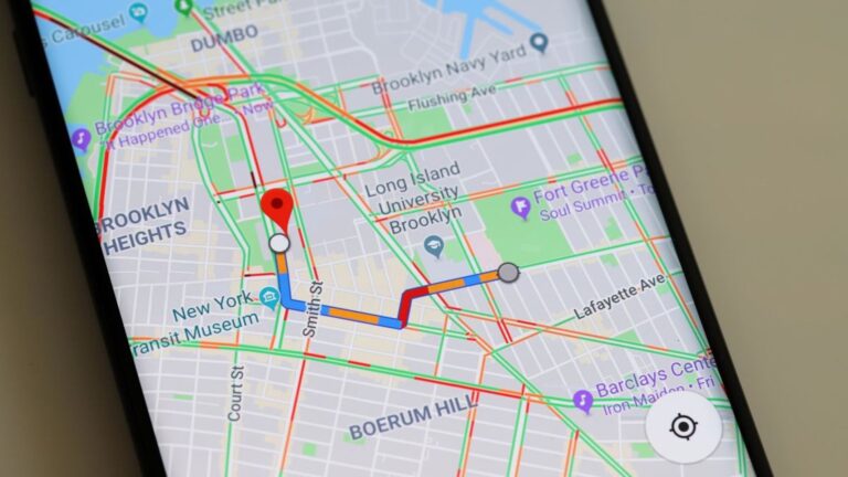 Карты Google получили революционную функцию: поиск товаров прямо в приложении