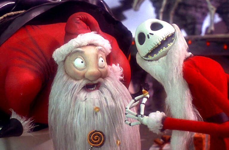 Самый лучший и самый странный фильм Деды Морозы. Самые запоминающиеся кинематографические выступления