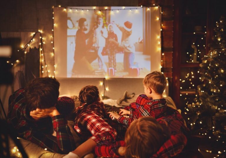 Рождественский фильм на Netflix, который подарит вам волшебство и комедию: почему его стоит смотреть всей семьей