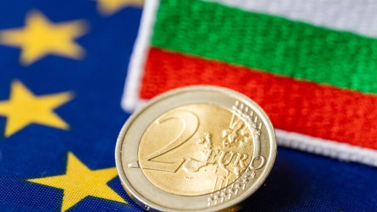 Район евро впереди в будущем и после 2028 года: анализ Симеона Джанкова