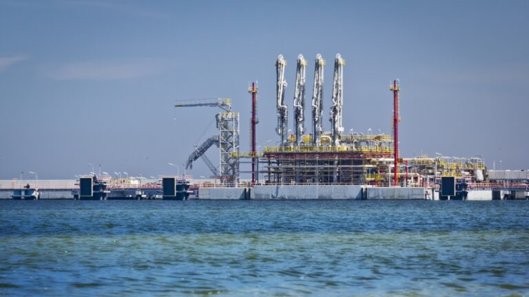 Politico: В 2025 году ЕС закупит рекордные объемы российского сжиженного газа