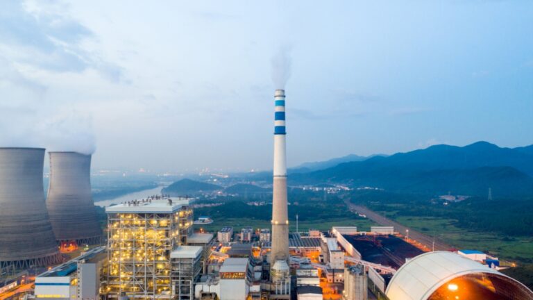 Отчет: Производство атомной энергии достигнет рекордного уровня в 2025 году