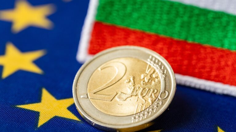 Бывший заместитель министра бюджета: Дефицит искажает ситуацию, еврозона – это мираж