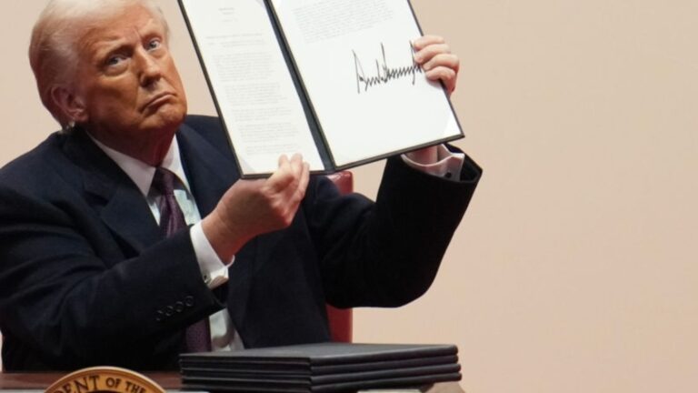 Трамп вывел США из глобального соглашения по корпоративному налогу
