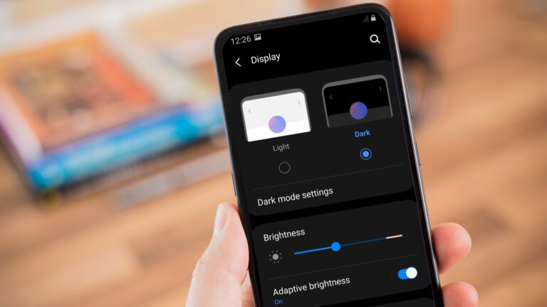 Как активировать темный режим во всех приложениях Android