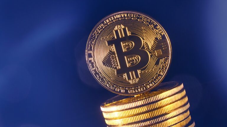 Абсолютный рекорд: достигнет ли Биткойн отметки в 200 000 долларов в 2025 году?