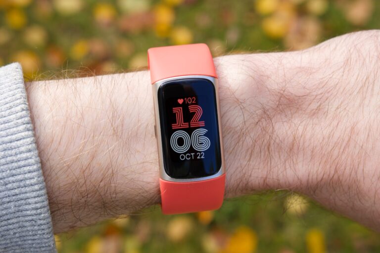 Fitbit, оштрафован на 12 миллионов долларов за ионные часы, которые вызвали ожоги