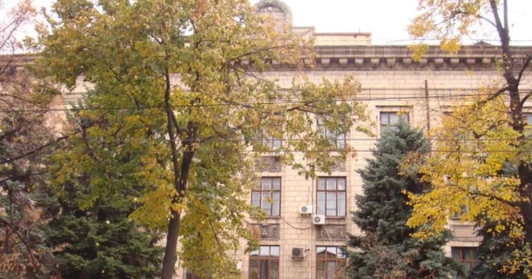 Запорожский «Институт титана» еще раз не смогли продать на аукционе — не нашлось покупателей