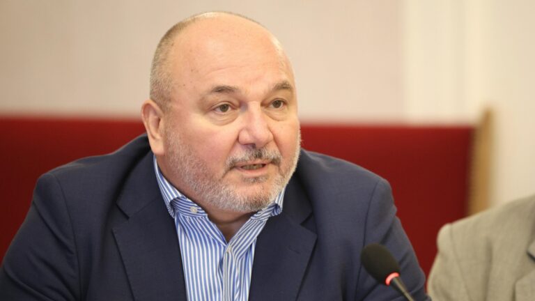 «Я ждал этого момента в течение 20 лет»: член финансового совета уверен, что мы можем принять евро с 2026 года.