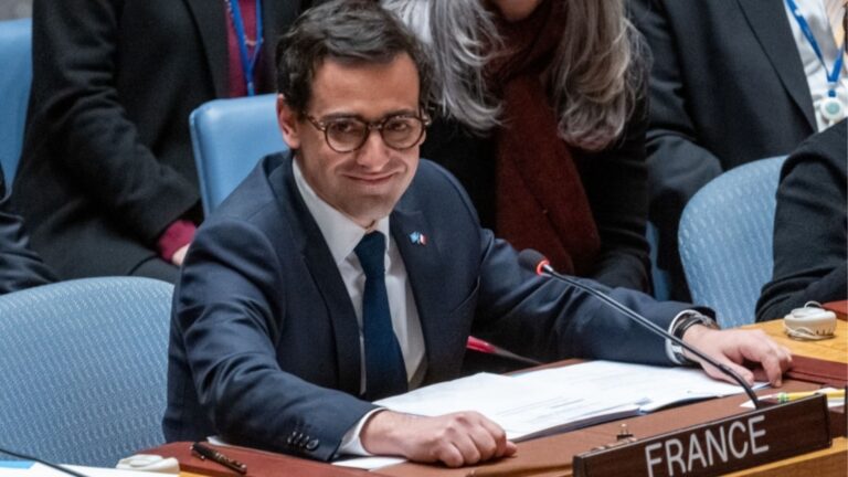 ЕС перекрывает Соединенные Штаты с его сделкой по ценным минералам Украины