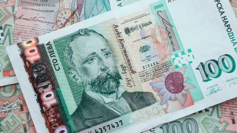 Трехсторонний с необычайной встречей