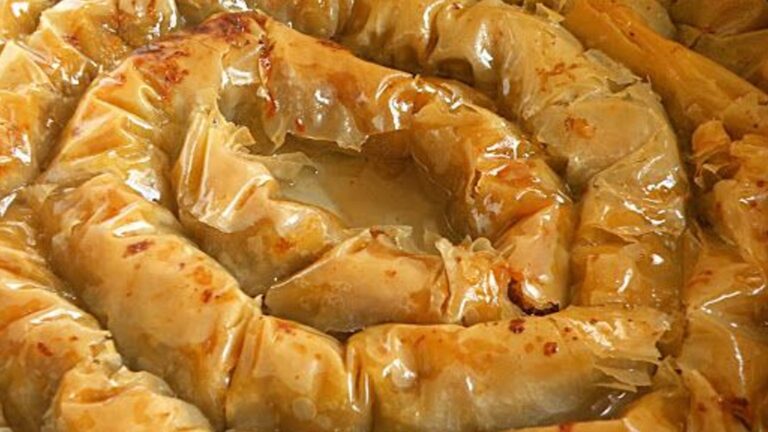 С этой начинкой праздничной баклавой в 2 раза вкуснее