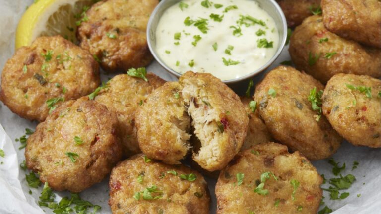 Секрет идеального вкуса: сливочный соус с чесноком и лимоном, который преобразует любое блюдо