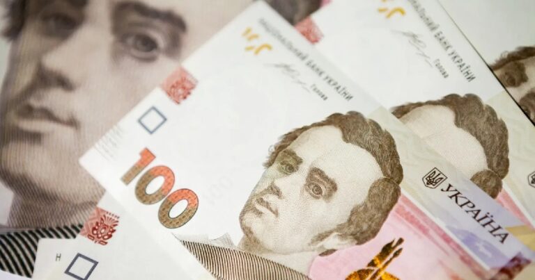 Более 730 миллионов атюр.