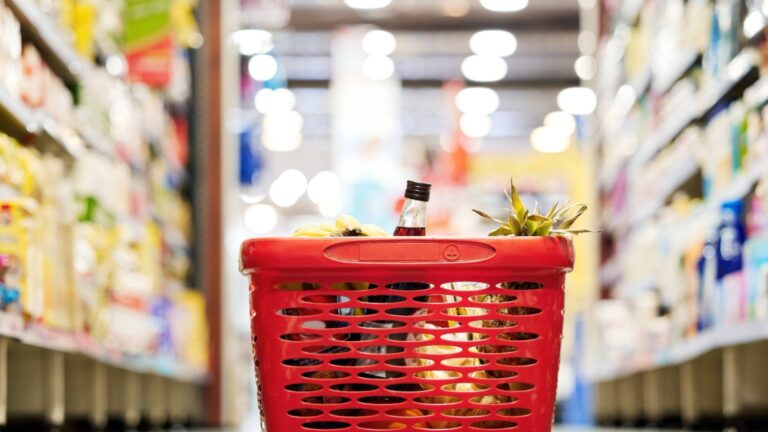 Почему продукты в Западной Европе лучше? Экономист объяснил, что такое логика