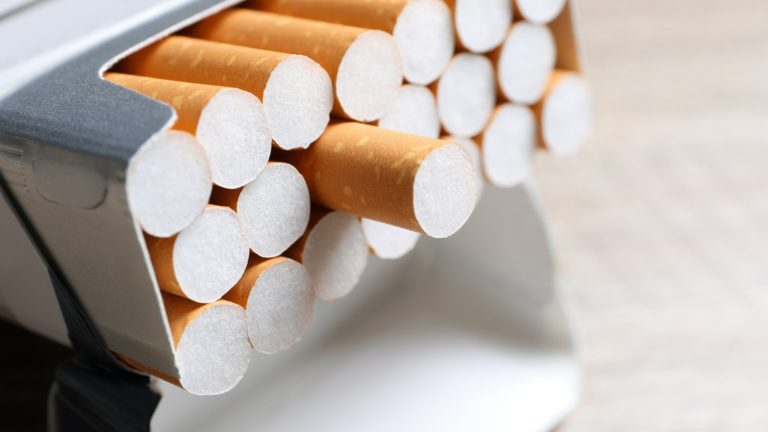 Стало ясно, сколько сигарет поступает с 1 мая