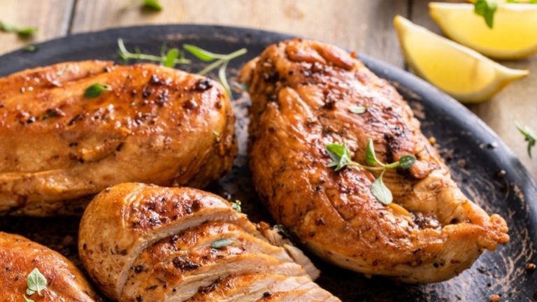 Идеальный ужин в течение 15 минут: курица с лимоном и тимьян