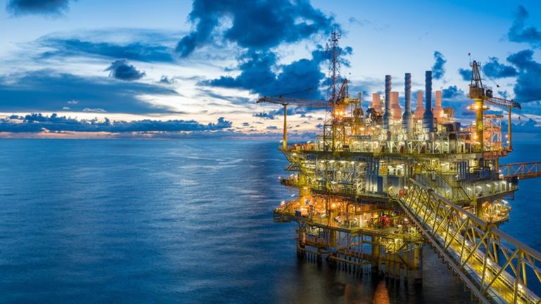 Резкое изменение цены на нефть после ударов США