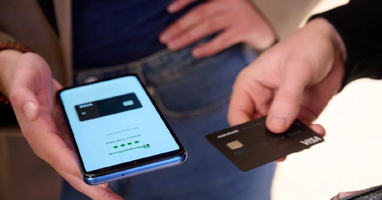 193 миллиона счетов открылись у отдельных лиц и компаний Украины - это на 4% больше, чем в прошлом году