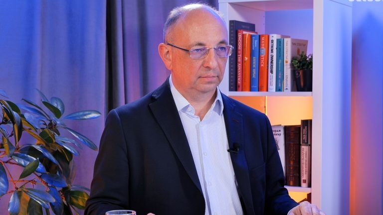 Николай Василев: Мяч находится на пенальти, если мы победим его Стоичков, мы входим в зону евро