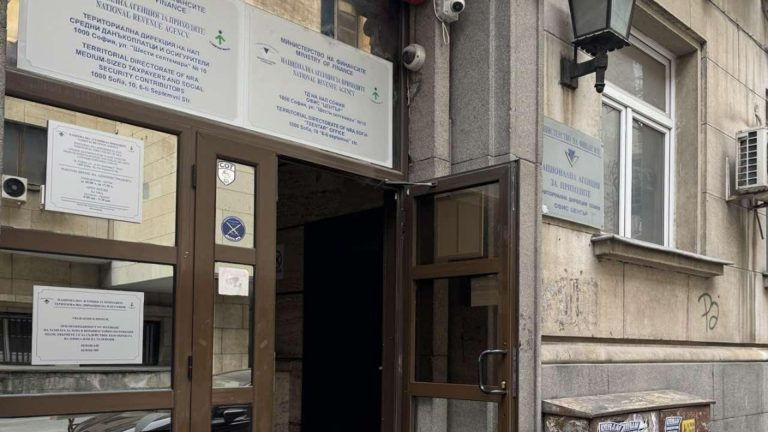 NRA удовлетворены: десятки тысяч уже подали налоговые декларации