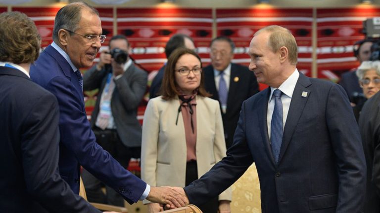 Женщина, которая спас русскую экономику и Путин, сейчас находится на эшафоте