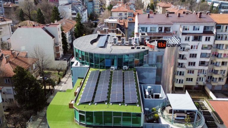 TBI Bank уже питает свои серверы и с солнечной энергией