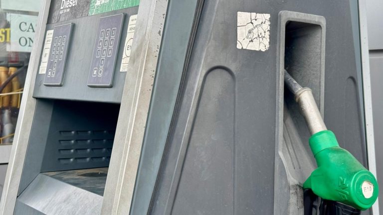 Плохое топливо каждой второй заправочной станции: какие нарушения обнаружил проверка