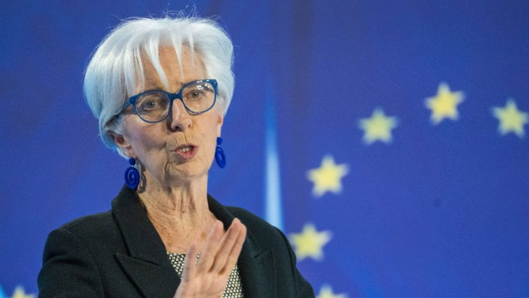 Менеджер ЕЦБ подсчитал, каким будет влияние на Европу от обязанностей Трампа