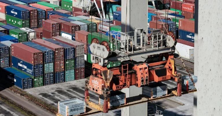 Украина импортировал товары за 11,3 млрд долларов с начала 2025 года - Таможня