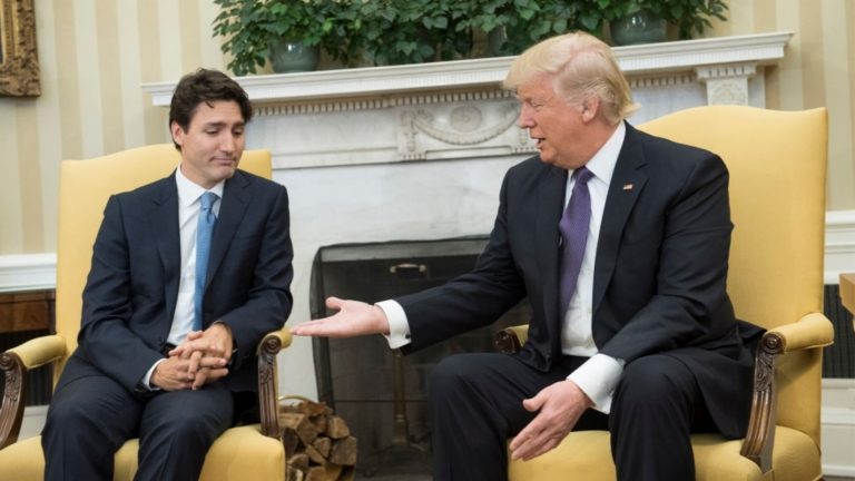 Империя отвечает на влияние: Канада также поражает США обязанности