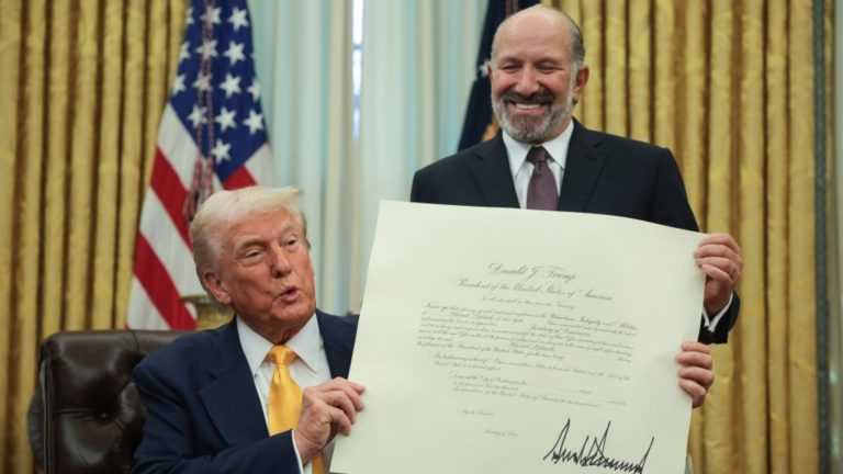 Снять обязанности, если наблюдаются конкретные условия: очередь Трампа из -за автомобильного сектора