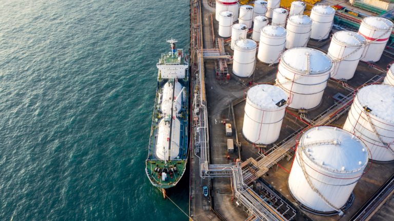 Сильнее Томахук: Путин слушает перемирие, Трамп ударил его маслом